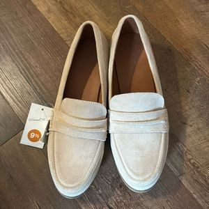 Anamae Suede Closed Back Loafers TAUPE size 9.5